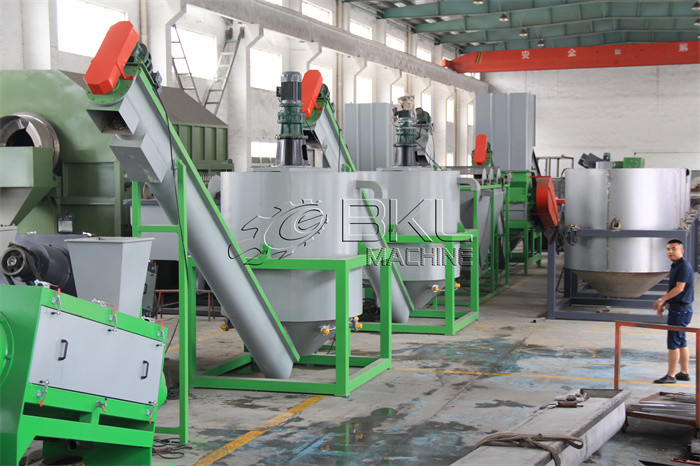 ЛЮБИМЕЦ SS304 20mm повторно используя линию любимца толкотни 500KG h шелушится моя линия