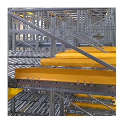 Heavy Duty Gravity Flow Rack System Warehouse Shelving For FIFO Product Management