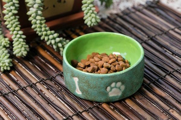 Functional Ceramic Ergonomic Cat Food Bowl Lead Free 200ml Hand Formed Ceramic Dog Bowls
