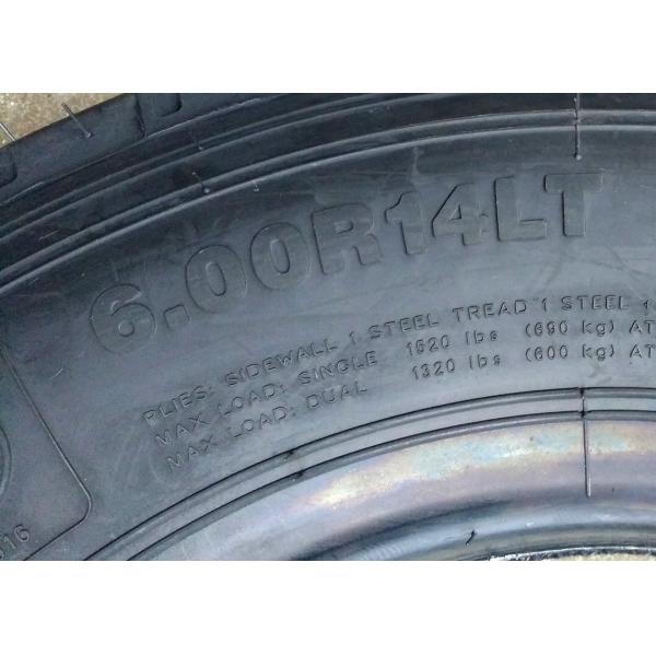 14 Inch Diameter Light Truck Tires 4 Circumferential Zigzag Grooves Design 6.00R14LT