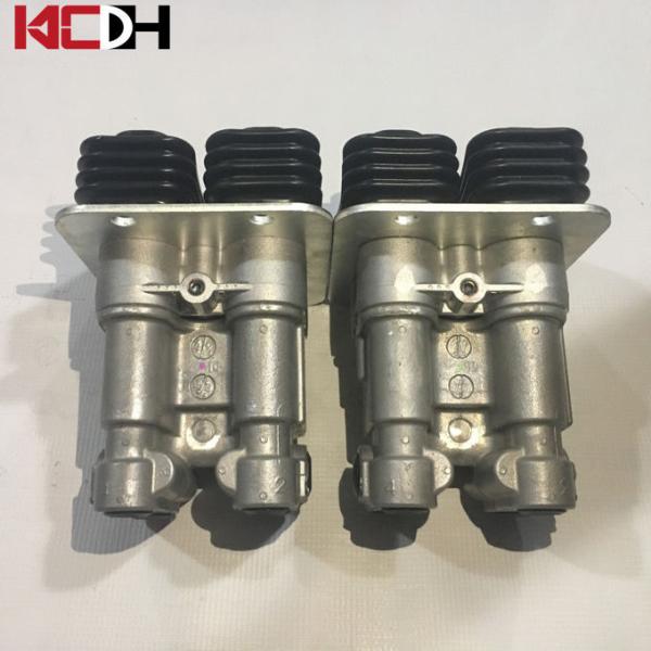 Собрание клапана с педальным управлением  210 экскаватора 8481804090