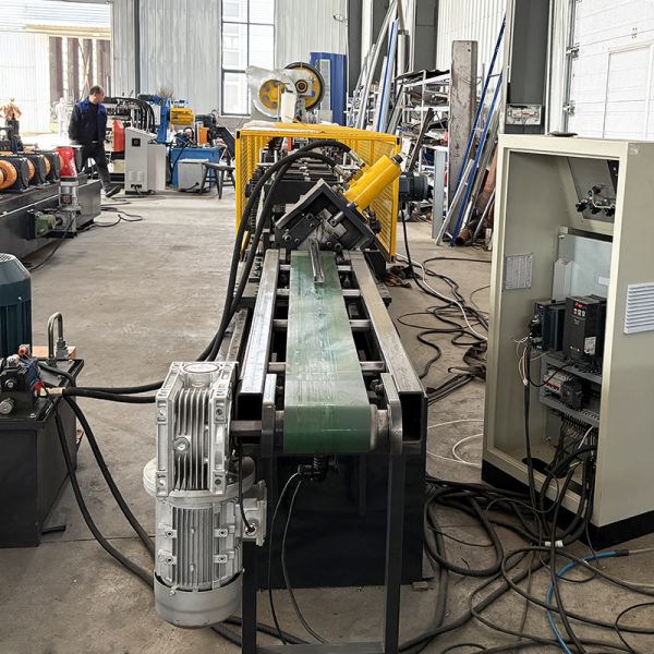Hydraulic Punching C Channel Purlin Roll Forming Machine with Flying Cutter 