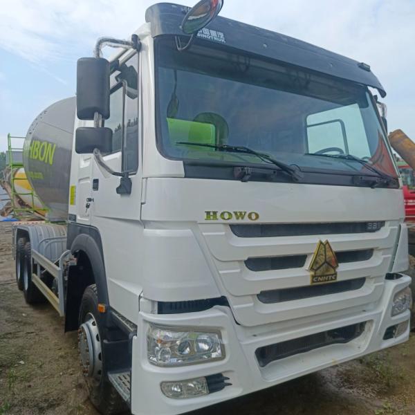 Hydraulic Steering with Power Assistance Used HOWO Cement Concrete Mixer Mixing Tank