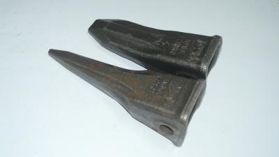 14530544RC / 14530544TL Bucket Tooth Point Standard Loader Bucket Teeth