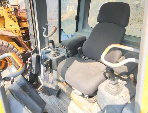                  Used Caterpillar Mini Bulldozer D3g for Sale Origin Japan Crawler Dozer Cat D3g D3c D4c D4g D4h in Stock             