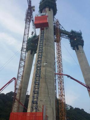 Sistema de levantamento inclinado da aterrissagem da grua do material de construção de 33m/Min 2000KG auto