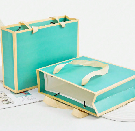 Напечатанный по заказу размер Эко-бумажная подарочная упаковка Торговые сумки Поставщики обуви Одежда