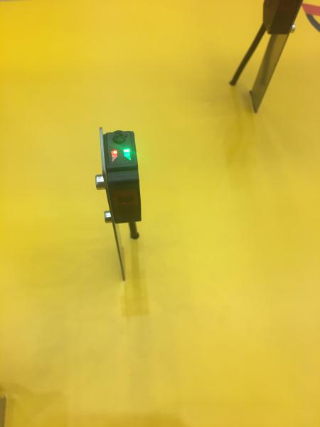 0 Blind Aera Diffuse Reflective Photoelectric Beam Sensor Long Sensing Distance 5m
