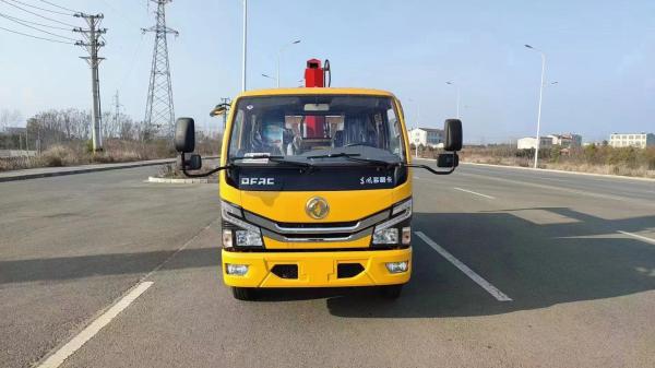 DF 3 Persons Seat Truck Mounted Crane with RHD Drive Type and 6 Tyres
