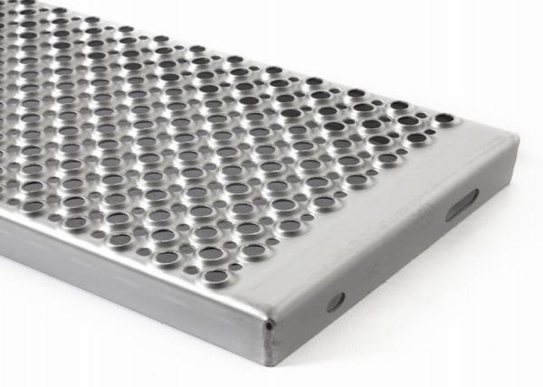 Perforated Galvanized Steel Stair Treads 1.5 - 5mm Thickness Anti Slip Surface