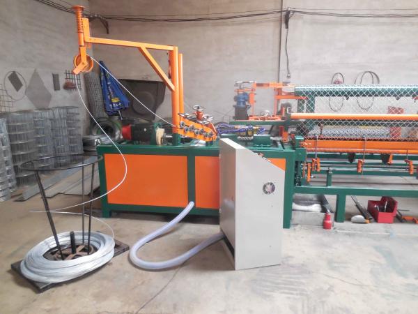 Cheap Hot sale 2 worms fully Automatic chain link fence machine with compact roll