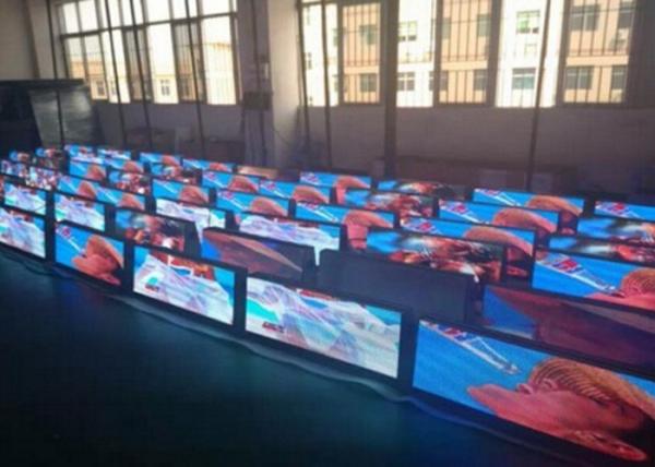 O quadro de avisos pequeno do diodo emissor de luz do carro assina sinais da parte superior do táxi do diodo emissor de luz 3G para a propaganda comercial