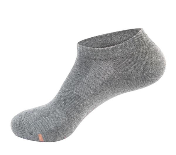 Plain White Color Socks Custom Sports Socks No Minimum Breathable Men's Socks