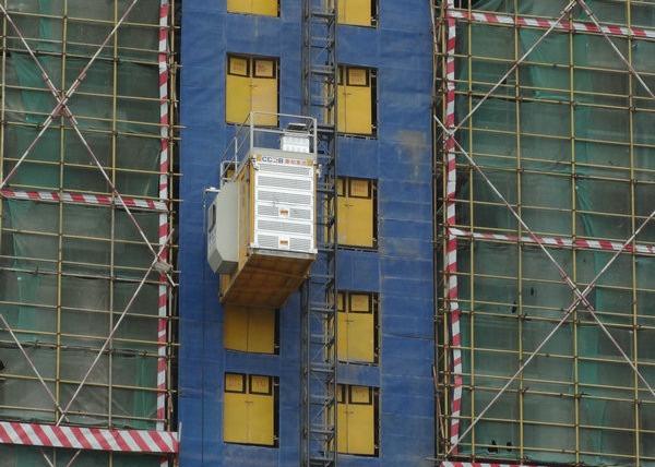 Ascenseur de grue galvanisé par cage simple de chantier de l'acier 450m