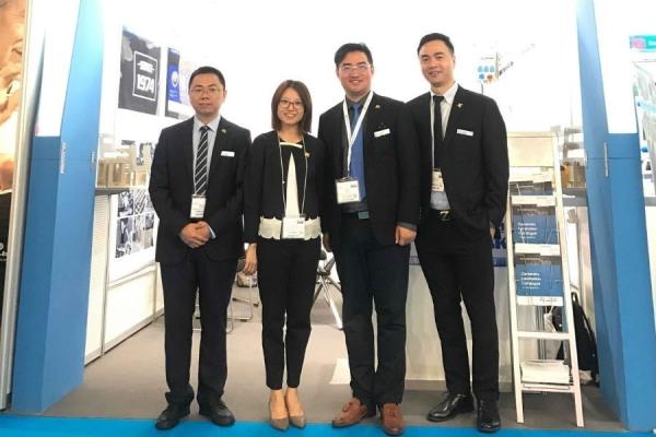 Processo de aço elétrico que testa as laminações de aço do silicone magnético para o automóvel