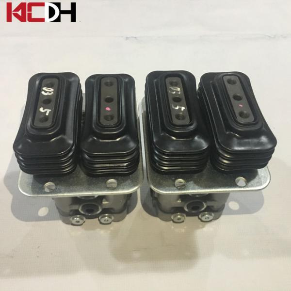 Собрание клапана с педальным управлением  210 экскаватора 8481804090