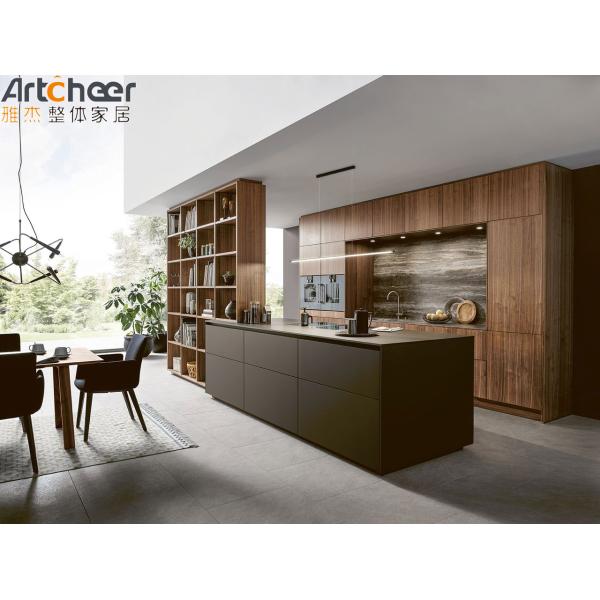 Modern Wooden Looking Veneer Oak Kitchen Cabinet with Accessories Hardware and Design