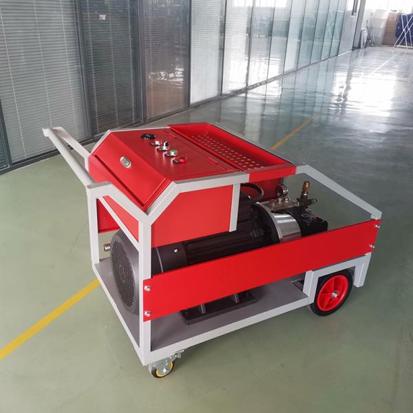 Извлеките уборщика высокого давления шайбы водяного пистолета высокого давления грязи очищая водоструйного