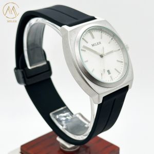 Оптовая продажа Силиконовые часы с ремнями с логотипом, водостойкие до 30 метров.