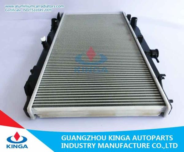 Xinlifan 520 MT PA16 / 26 Custom Car Radiators Aftermarket Aluminum Radiators