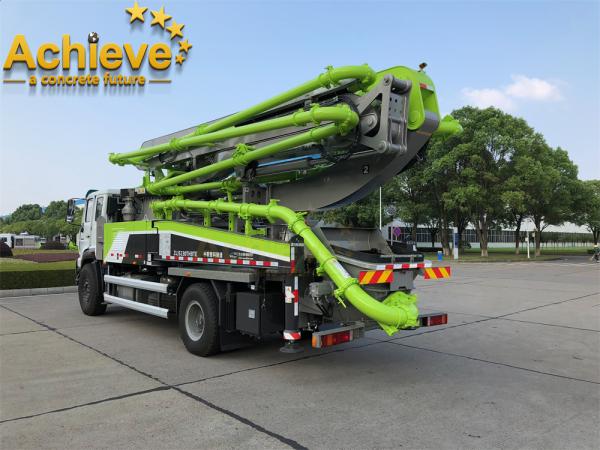 38X-5RZ recondicionou o caminhão usado ZOOMLION Sinotruk Howo 4x2 da bomba concreta
