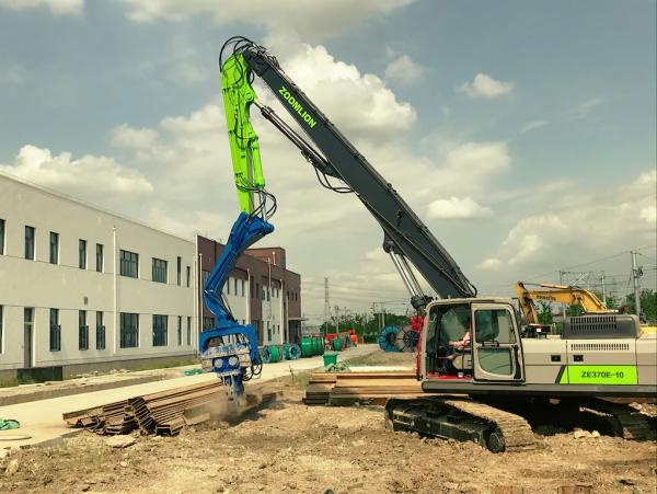 Motorista de pilha hidráulico do equipamento de Vibro Hammer Construction do motorista de pilha de 15 medidores