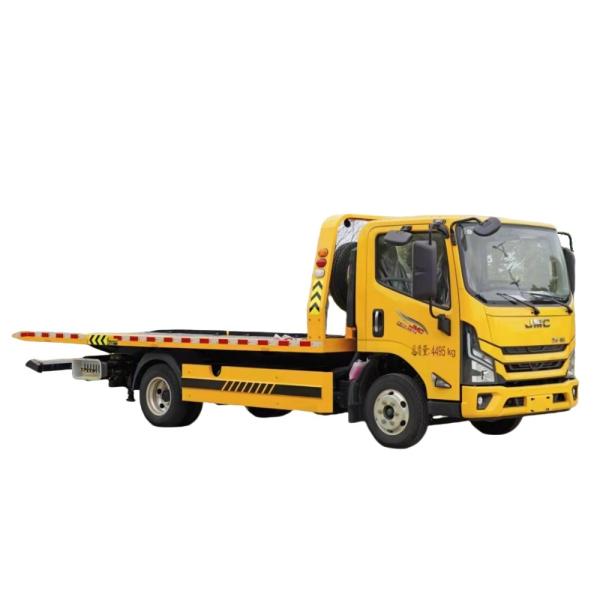 Manufactured Road Safety Emergency Rescue Vehicle Road Wrecker with Manual Transmission Euro 4 Emission Standard