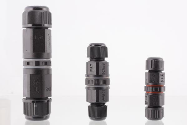 Resistência de contacto 20mΩ Conector de cabo à prova d'água preto Proteção eficaz
