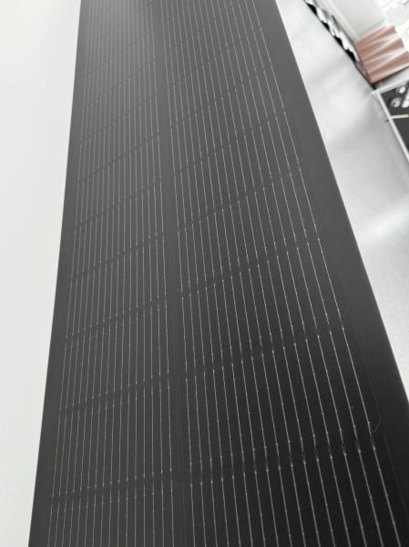 Short-Circuit Voltage 13.26A and Open-Circuit Voltage 10.99V 120W 200W 430W 520W 580W Light Weight Flexible PV Modules