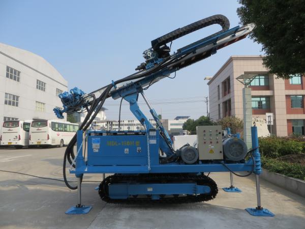 Rotary System Drilling Rig Construction , Hydraulic Crawler Drilling Machine MDL - 150H