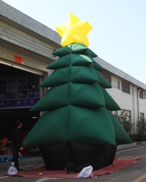 5mの爆発のクリスマス ツリーを広告する高く膨脹可能なクリスマスの装飾/