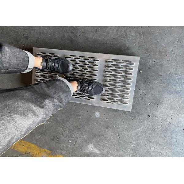 Изготовленная на заказ алюминиевая металлическая пластина SS 4mm утюга толстая пефорированная