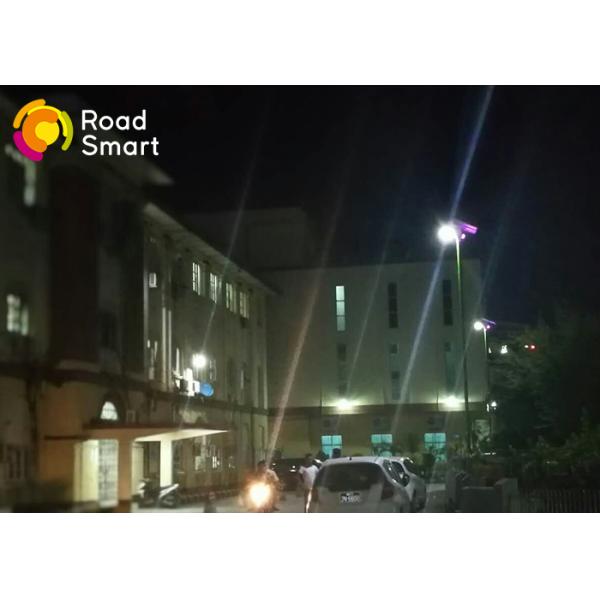 15 W Solar Panel Outdoor Lights , Solar Powered Road Lights 5-6m Height