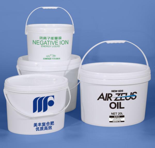 凍りつきに耐えるプラスチック製の塗料バケツ 1.2KG すべての表面と材料のための丸い