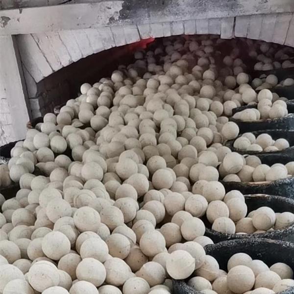 Teor de SiC % 0,1 Armazenamento térmico Esferas de alumínio para fogão a altas temperaturas e forno de pizza