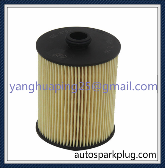 Auto Car Wholesale Oil Filter 03h115562 95810722210 for Volkswagen Touareg, Passat, Cc, Porsche Cayenne, Skoda Superb