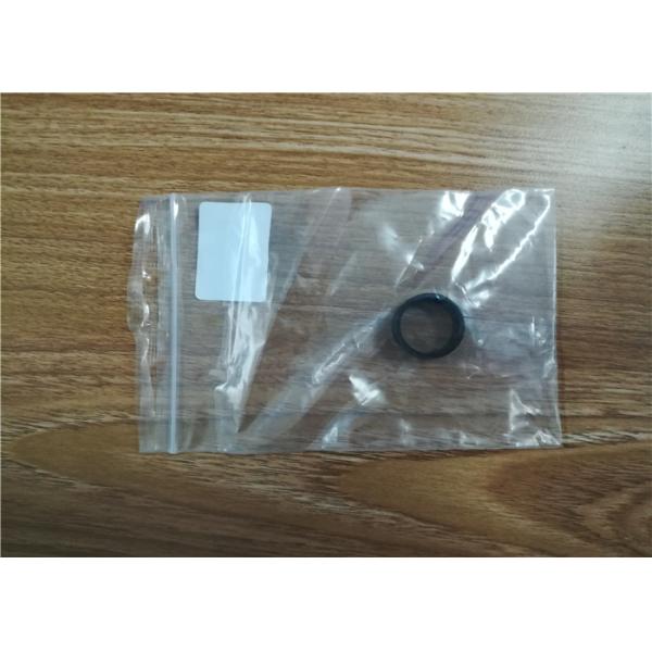 Черной части подвергли механической обработке нержавеющей сталью, который, подвергая механической обработке небольшие части металла для автомобильного