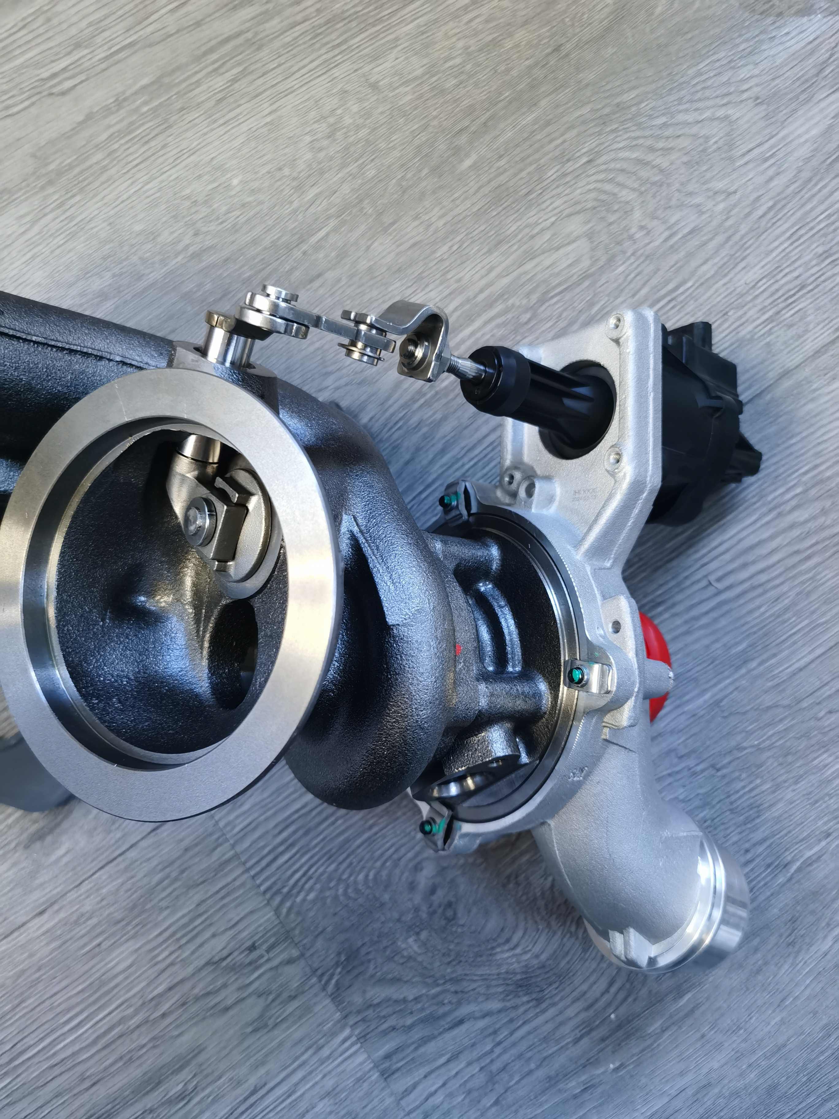 High quality turbocharger 1165 9895 980 for BMW B38 straight inlet