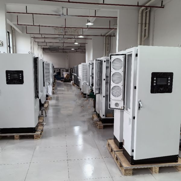 Dual Gun 160kW DC Fast Charger OCPP Compliant EV Charging Station for Electric Vehicles