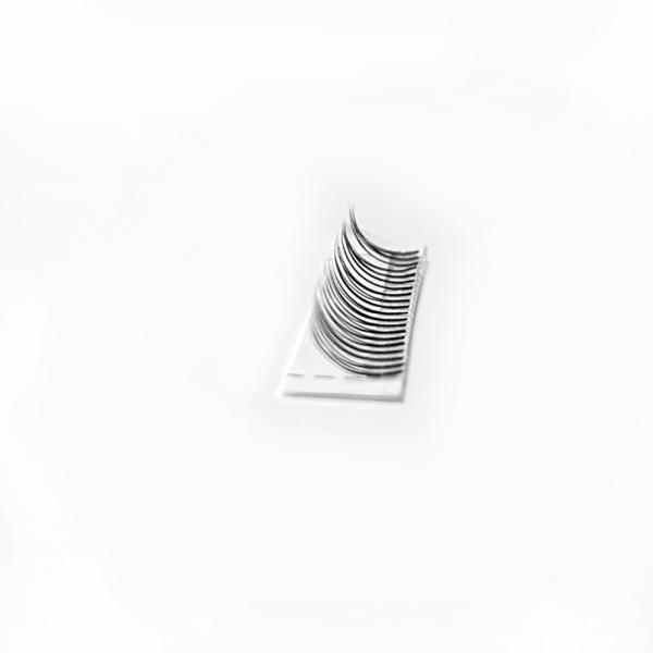 3D Effect Premade Volume Fans 0 . 05mm Thickness Silk PBT Fiber Material