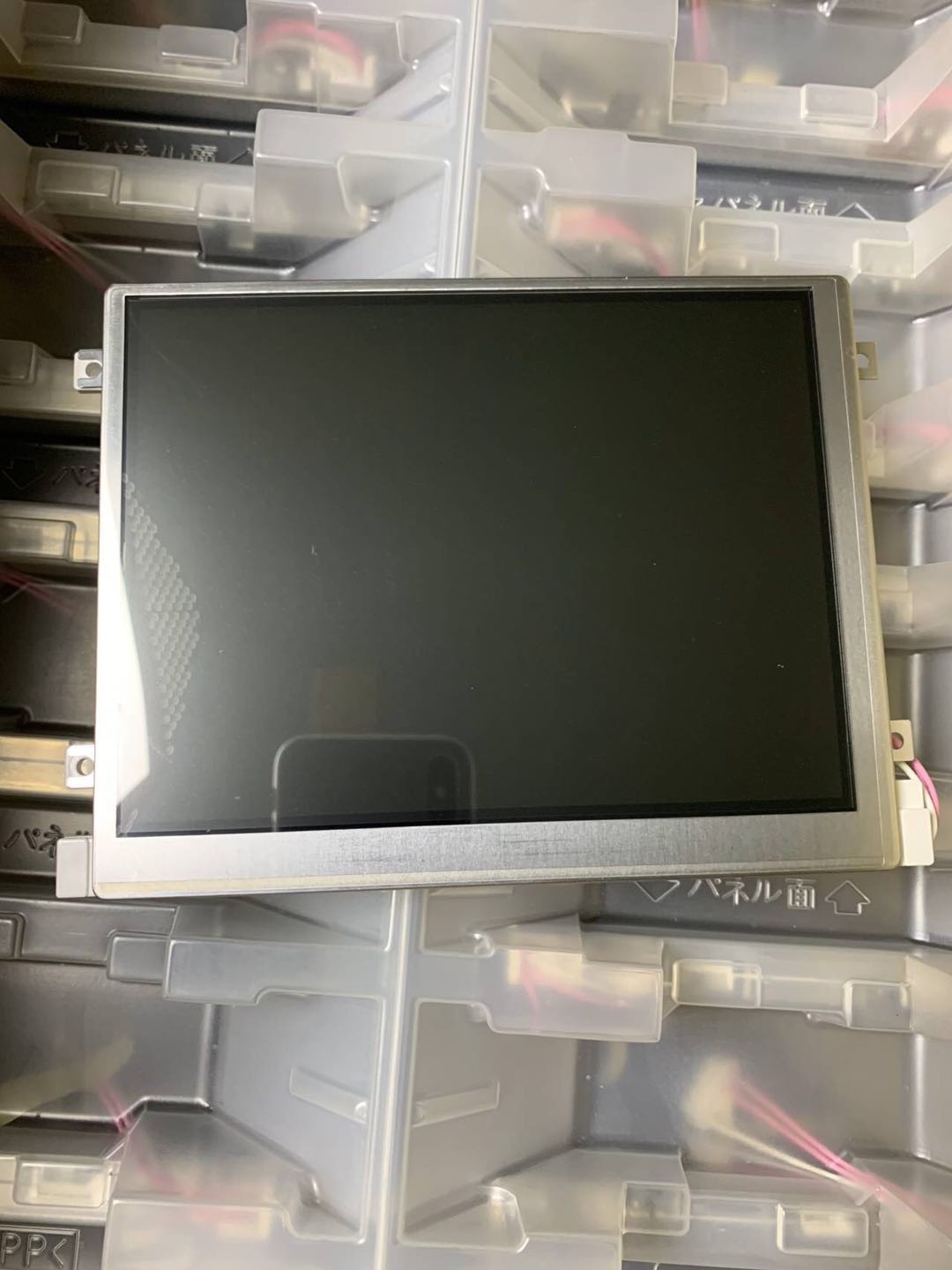 6.4 дюймовый A-Si 350cd/m2 640×480 124PPI TFT LCD панель LQ064V3DG01