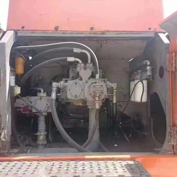 55T Excavateur Hitachi ZAXIS 550 à main levée avec capacité de seau de 3,3 m3