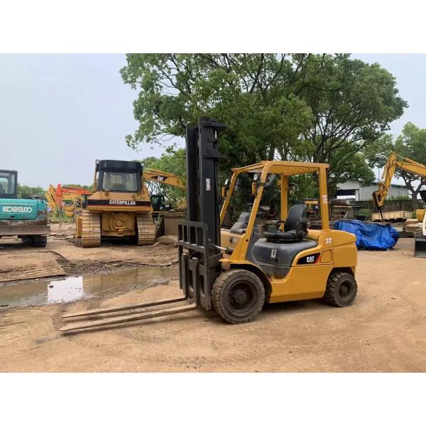 3 Ton Diesel Cat Forklift in Japan with Standard Lifting Height and 150mm Fork Width
