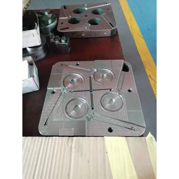 DME Hot Runner 4 Cavities 100k Shots Plastic Injection Mould