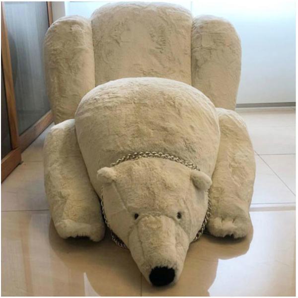 Итальянец комнаты прожития акцента гостиной кресла стула ткани плюшевого мишки сливк