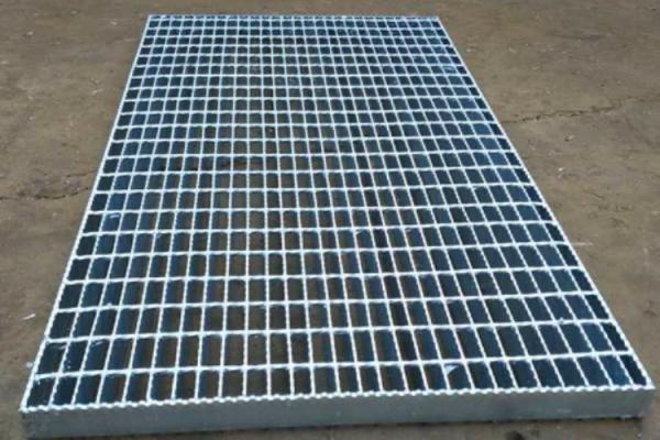Hot Dip Galvanized Serrated Grating Square Hole Steel Bar Grating
