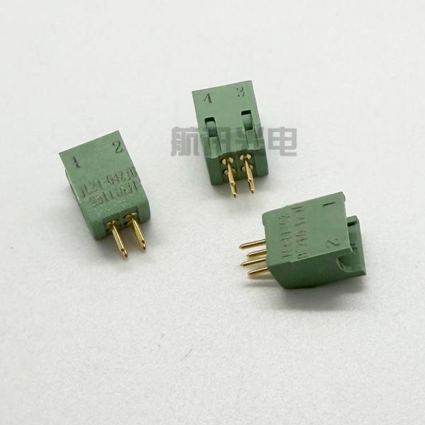 Jl24-04zjb 4-Core Straight Pin PCB Welding Socket Rectangular Aviation Connector.