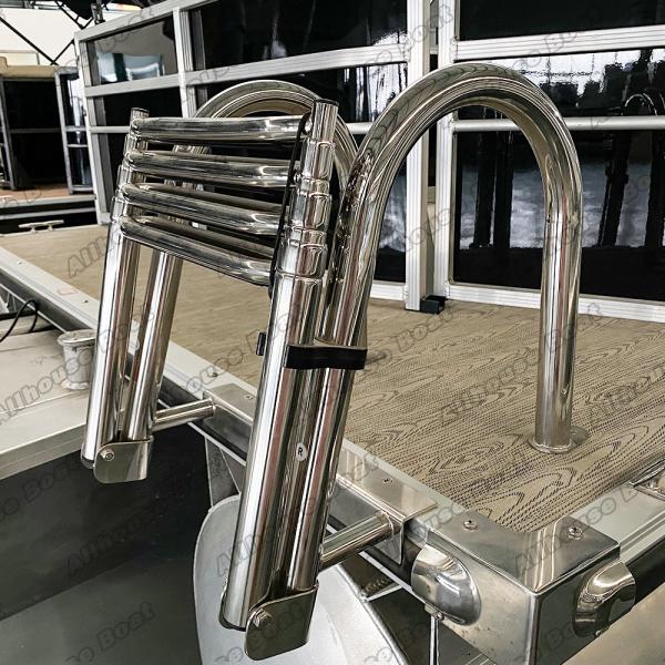 Pontoons légers et accessoires de navires de remplacement pour les activités nautiques