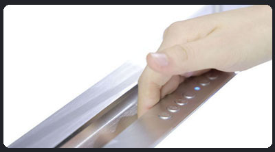 Почищенный щеткой алюминиевый Retractable монитор для комнаты видеоконференции