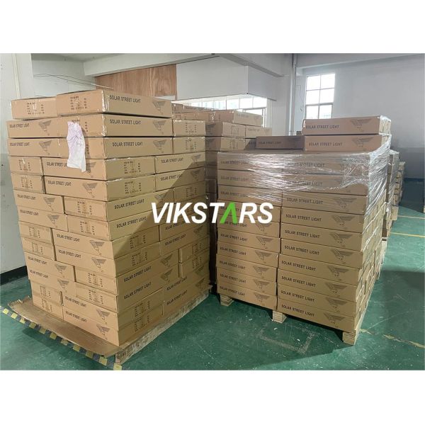 200W 300W 400W 500W Classsic Aluminum Solar Street Lights For Village Yard Outdoor